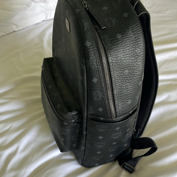 Medium stark backpack - Picture 3 of 4